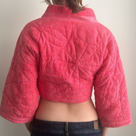 Chanel pink crop jacket - Picture 2 of 5